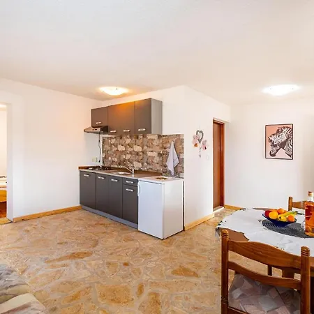 Lovely In With Kitchen *